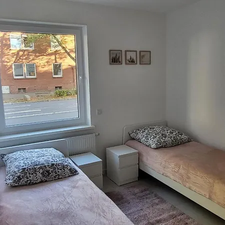 Monteurzimmer Mit Zwei Einzelnen Betten In Einer 3zi Mit Kuche Und Bad Osnabrück