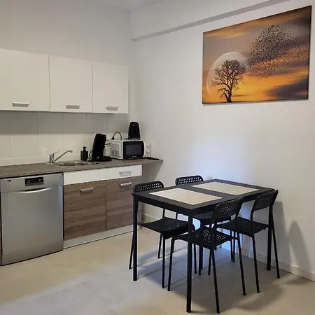 Homestay Monteurzimmer Mit Zwei Einzelnen Betten In Einer 3zi Mit Kuche Und Bad *