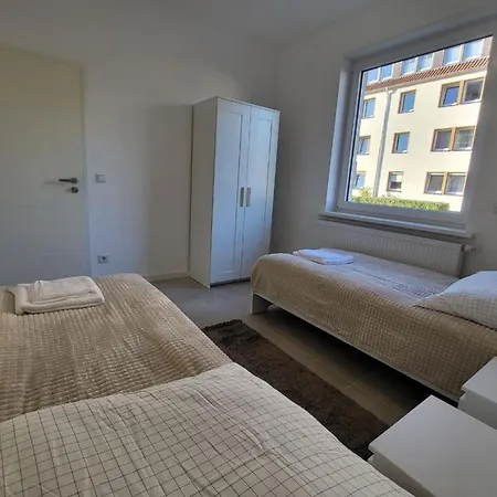 Monteurzimmer Mit Zwei Einzelnen Betten In Einer 3zi Mit Kuche Und Bad